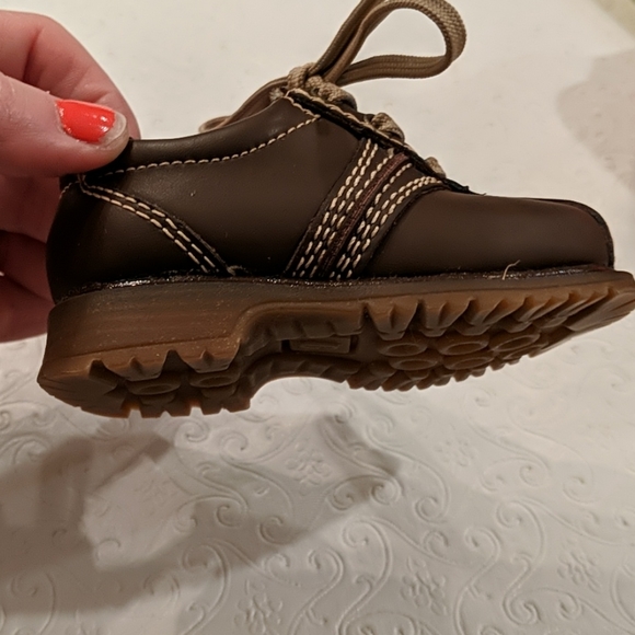 GYMBOREE BROWN DRESS SHOE 1 MONTH - Picture 2 of 7
